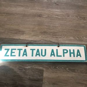 Brandy Melville Weathered Signs Zeta Tau Alpha
